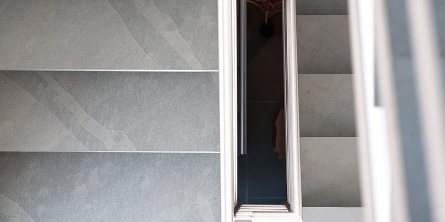 Moderne Treppen-Gestaltung mit Fliesen: Aachen